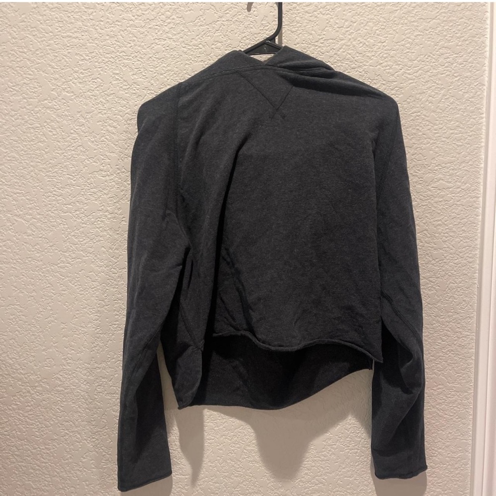 Lululemon cropped hoodie